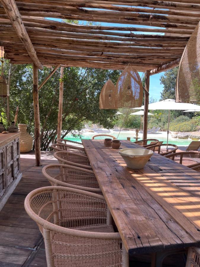 La Bastide Des Grands Chenes Bed & Breakfast Lambesc Exterior photo