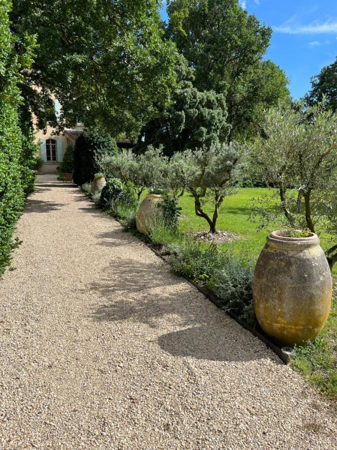 La Bastide Des Grands Chenes Bed & Breakfast Lambesc Exterior photo